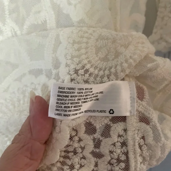 Off white lace top. Brand-Xhilaration. Cute. Size small. Excellent condition. - Picture 4 of 4